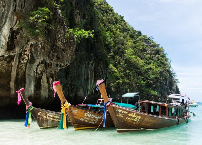 Thailands stalled cash handout scheme sours voters ruling party