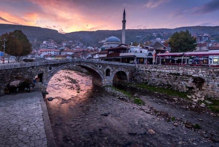 Kosovo businesses block roads over power price hike