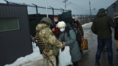 Many ukrainians baulk conceding land russia entangling nascent peace process