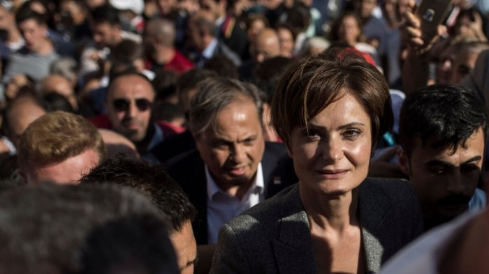 Turkish prosecutors investigate main opposition leader crackdown