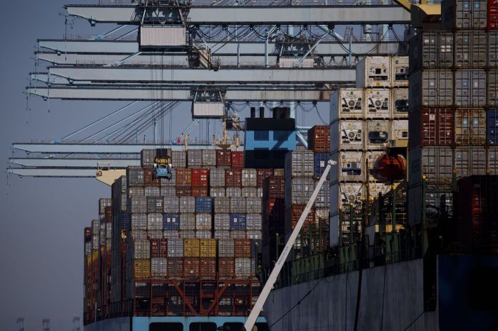Trump Trade War: The Economic Impact of U.S. Tariffs Tariffs trade tensions climate action