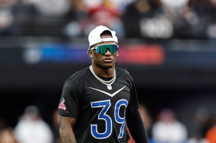 Jeremy Reaves Photos and Premium High Res Pictures - Getty Images Report commanders sign s jeremy reaves extension