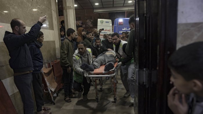 Scores Killed in Central Gaza After Israeli Strikes, Hospital Officials ... Israeli military kills 4 near aid distribution site gaza medics say