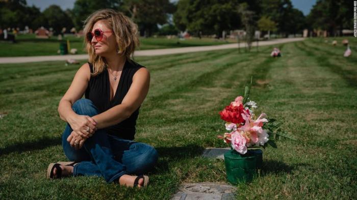 Tylenol murders: A nationwide panic, a family tragedy Tylenol murders documentary netflix