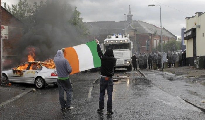 Disorder breaks out northern ireland third straight night