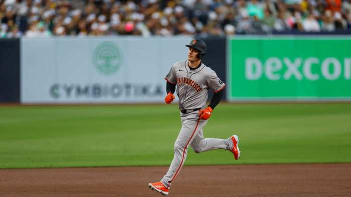 Matt chapmans home run gets giants past braves 3 2