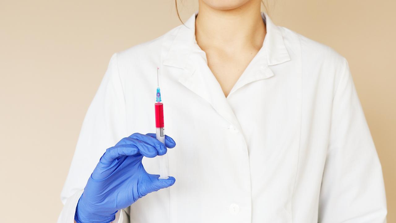 School Vaccination Wars: The Rise of Anti-Science in the American Anti ... Anti vaccination movement history