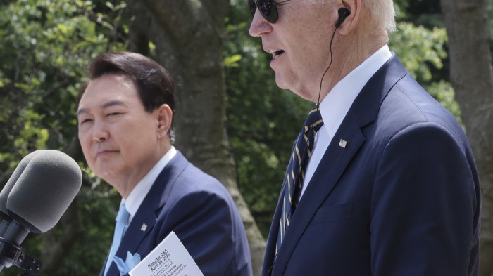 South koreas new president lee begins moves tackle economic crisis