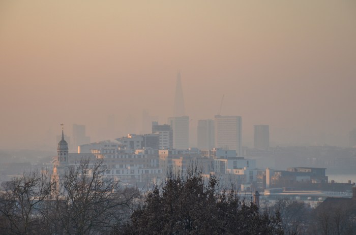 Air pollution in Europe causes 500,000 premature deaths per year ... Cutting emissions prevent deaths polluted air europe