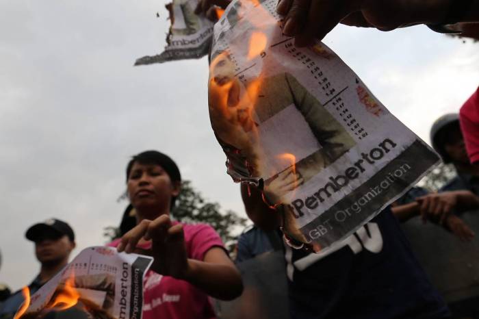 U.S. Won’t Surrender Marine Charged With Murder in Philippines - WSJ Marines la prisoner swaps philippine impeachment trial warner bros