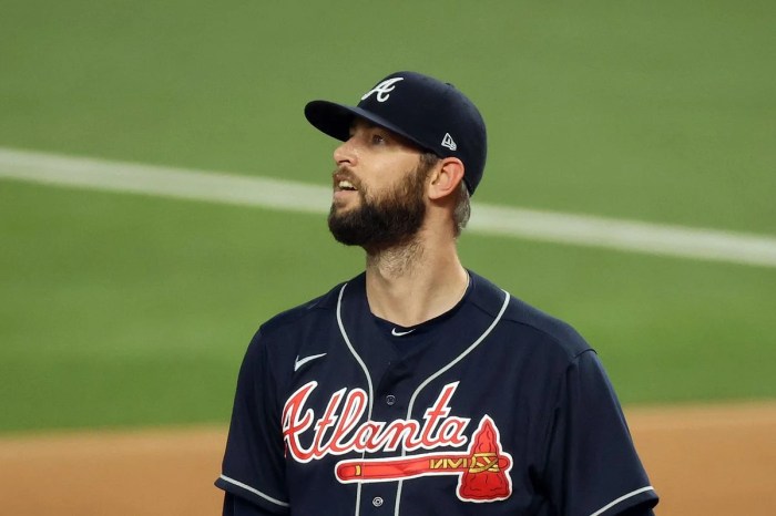 Cubs Sign Right-Handed Relief Pitcher Chris Martin Rangers activate rhp chris martin