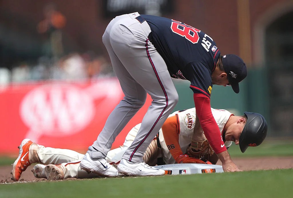 Braves middle game vs giants seek skid ending win