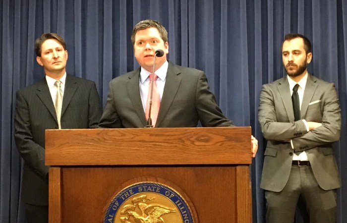 Illinois Could Be First Midwestern State to Legalize Sports Betting Illinois sportsbook operators hit with per bet tax 25 50 cents