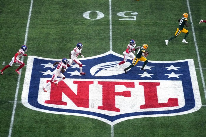 Nfl extends expands exclusive data deal with genius sports