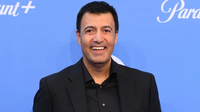 Paramount globals naveen chopra joins roblox finance chief