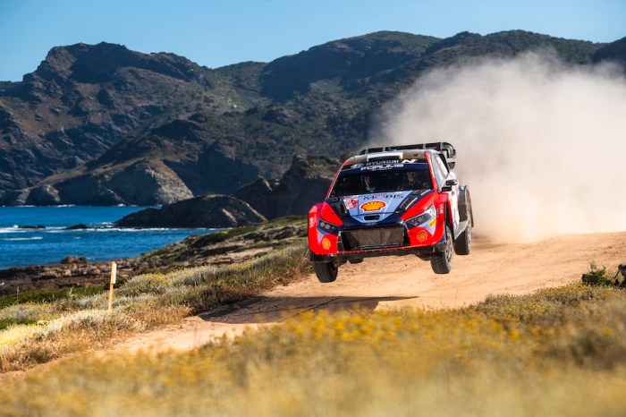 Ogier tanak take sardinia battle champions into final day