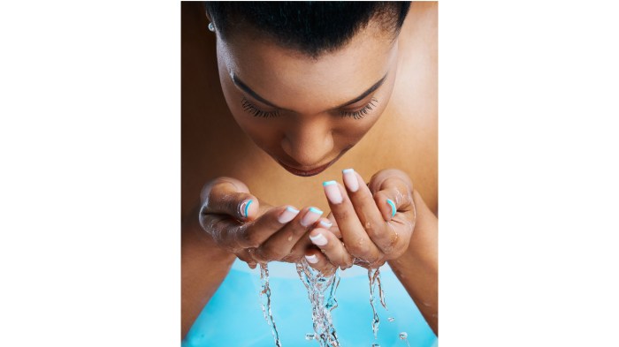 How Often Should You Wash Your Face? A Guide | Urban Skin Rx Should you wash your face