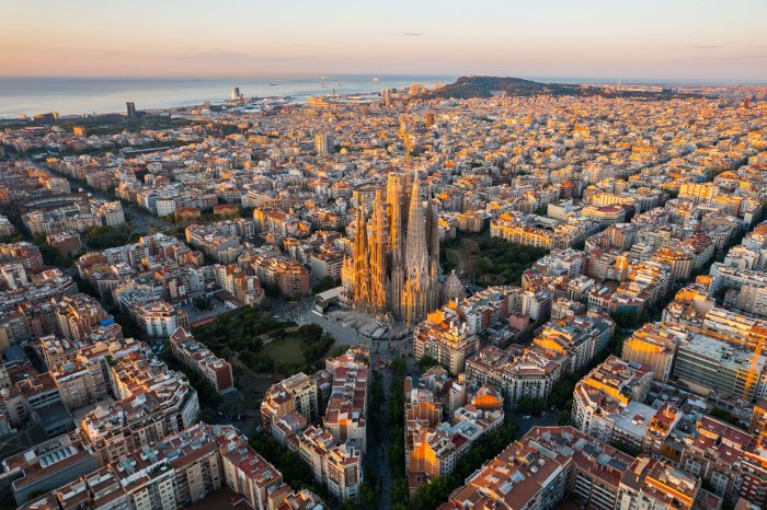 Barcelona - FinnellaNelson Spains imports venezuelan oil dry up ahead us sanctions deadline