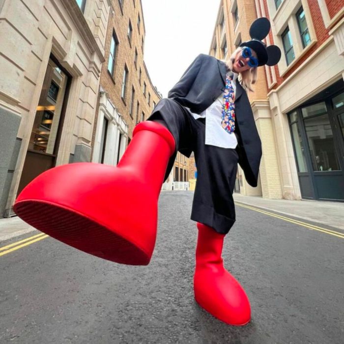 Grippe Produktion Perversion cartoon red boots Ermordung Konsonant Zwiebel Big deal cowboys pass rusher micah parsons minicamp