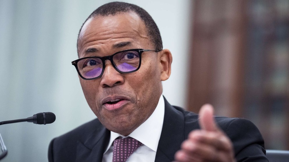 FAA head defends safety of US air travel despite close calls Us senators propose sweeping faa air safety reforms after fatal collision