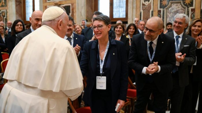Pope Francis' health after 10 years in the job: slower steps, same ... Pope francis health conditions