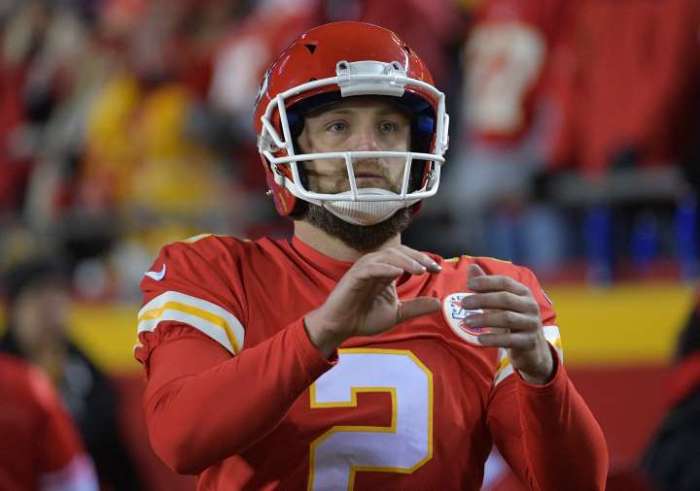 Former all pro p dustin colquitt retires chief after signing 1 day deal
