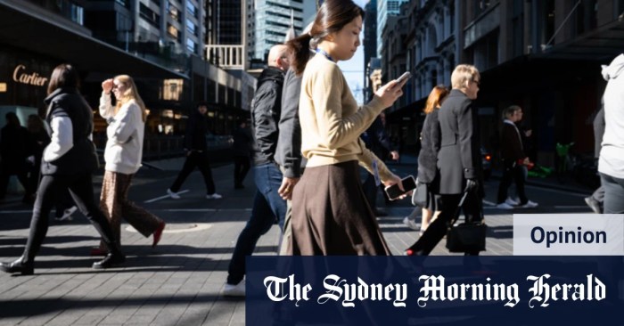 Australia central bank says higher us tariffs drag global economy
