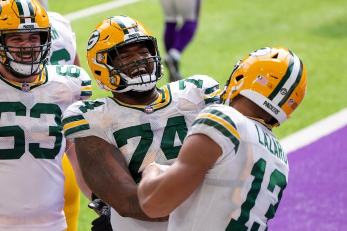 Disgruntled packers c elgton jenkins camp not practicing
