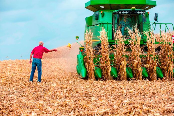 Trade Wars and Tariffs, Explained (VIDEO) Farmers trade war tariffs