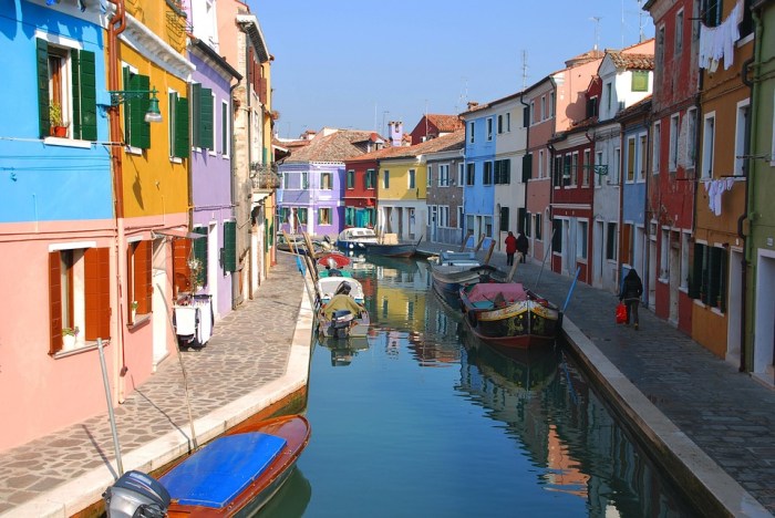 Italy plans scrap no single buyer rule serie tv rights sale