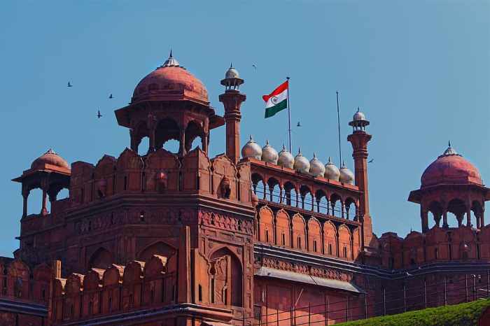 Indias bajaj finserv founding firms sell 16 stake 554 million et now reports