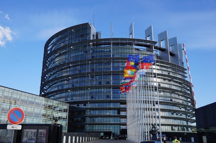 Eu plans energy saving measures data centres