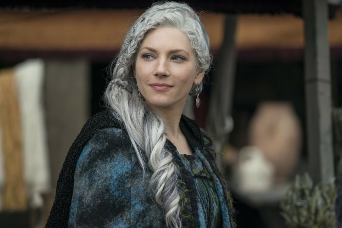 Lagertha from Vikings - Katheryn Winnick 8K Ultra HD Wallpaper Vikings te josh oliver signs 3 year extension