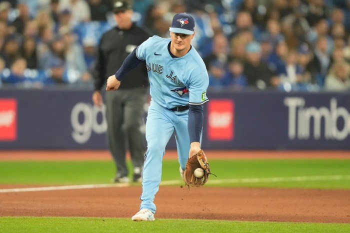 Giants, third baseman Matt Chapman agree to 3-year, million deal ... Giants place 3b matt chapman hand il