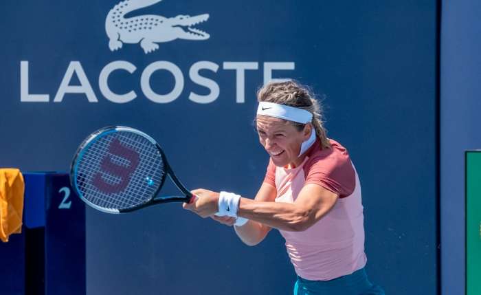 Kerber, Azarenka win at French Open as Djokovic, Nadal eye third round Kenin battles past azarenka into french open third round