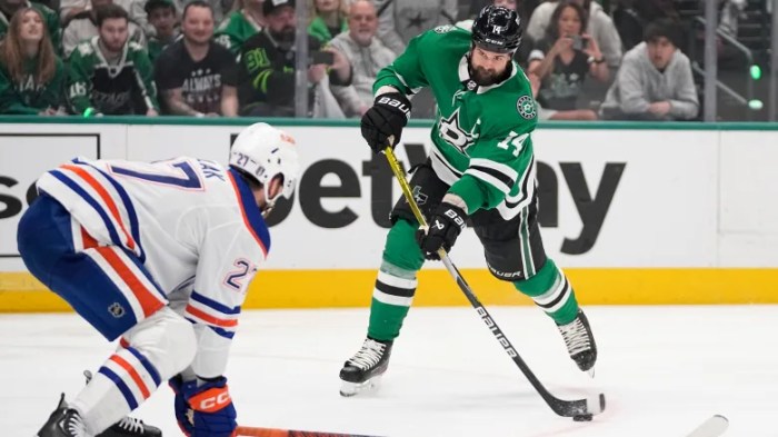 Oilers stifle stars game 4 one win stanley cup final