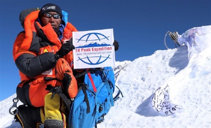 Nepali sherpa scales mount everest record 31st time