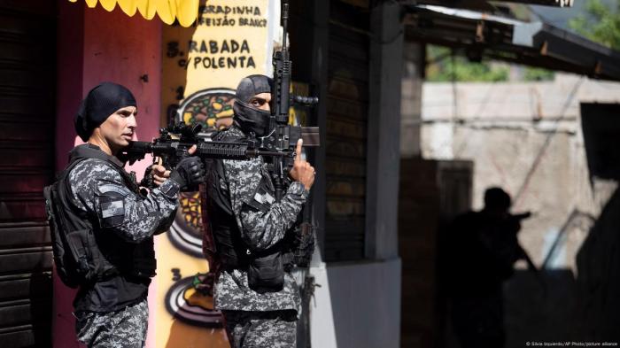 Brazil gang's slaughter of police sparks fightback - CNN.com Brazilian police arrest members gang created kill spy lawmakers judges