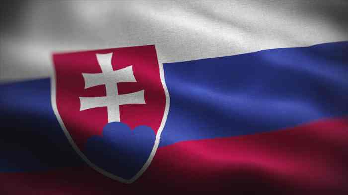 Slovak refiner will continue supplies czech republic after sanctions waiver ends